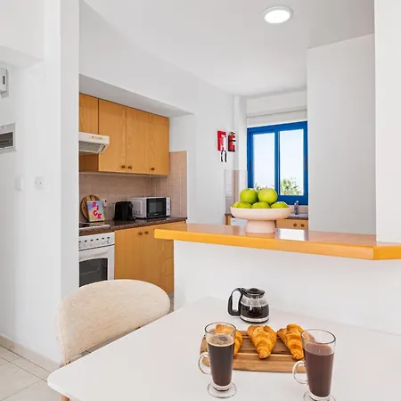 Sola By Nomads Apartman Paphos